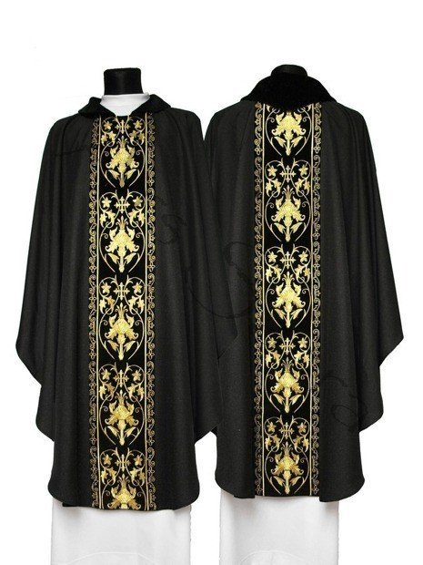 Gothic Chasuble 557-AF